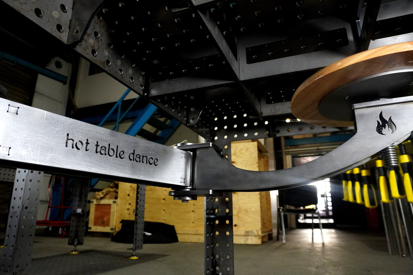 Schwebehocker| Arbeitshocker für Schweißtisch