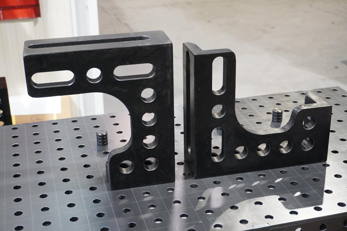 spannwinkel-d28-300x275x100mm