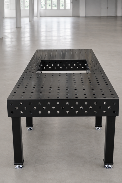 Schweißtisch 1200×1200 System 28 – PROFI 3D | Platte 25 mm plasmanitriert inkl. 40-tlg. PROFI Spannset
