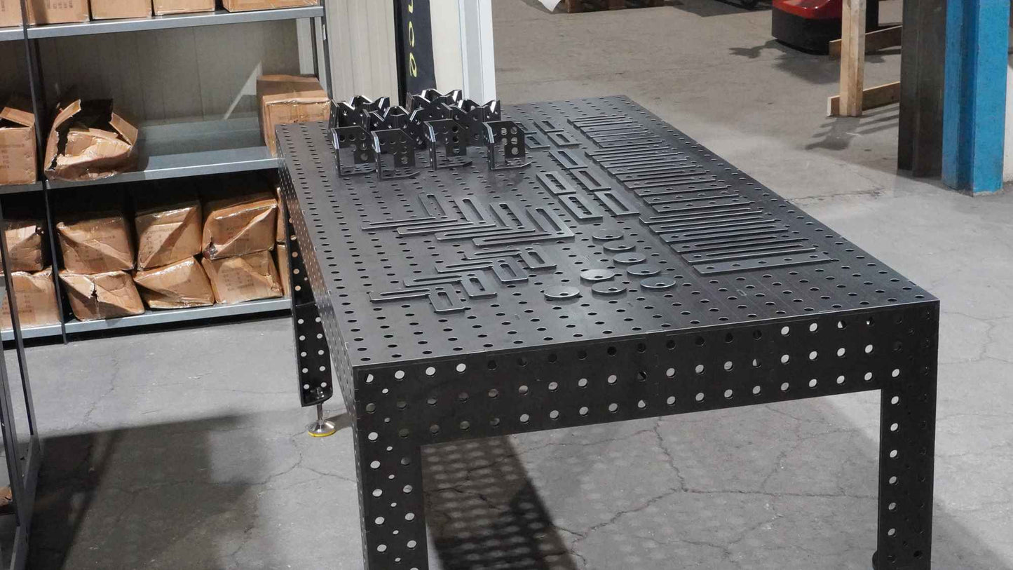 3d-schweisstisch-2000x1000x8-mm-mit-54-teiliges-werkzeuge-set