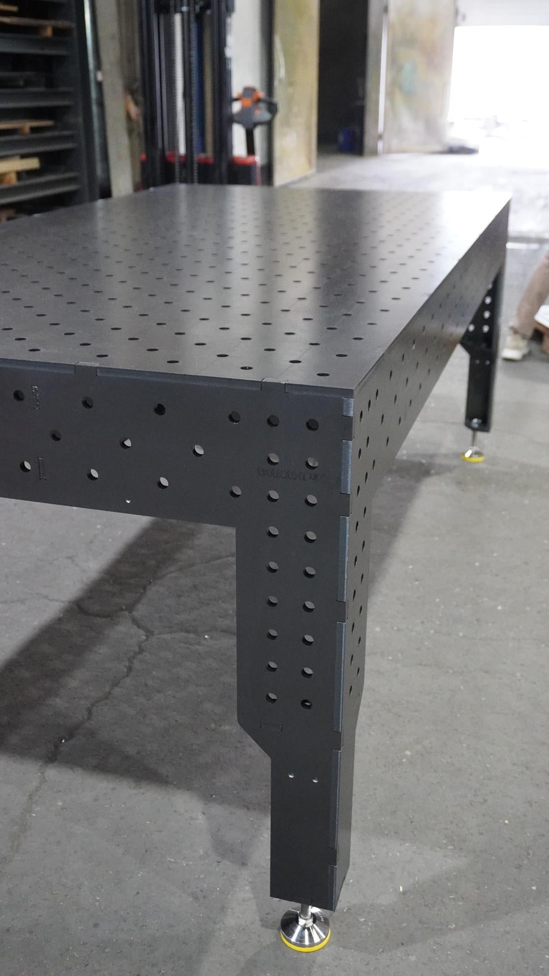 3D Schweißtisch PREMIUM D16 | 2400x1200x200x12mm + 36tlg. Werkzeug-Set