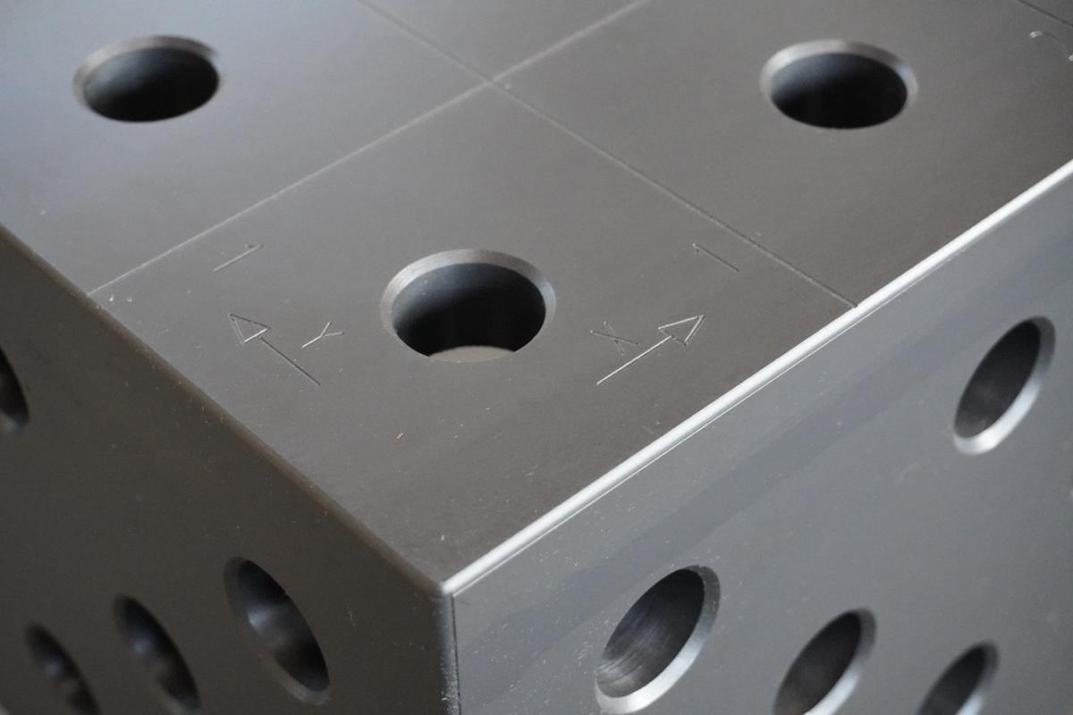 3D Schweißtisch PROFI D28 | 2000x1000x200x25mm + 41tlg. Werkzeugsatz (optional)