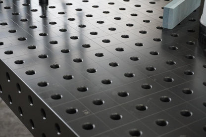 3D Schweißtisch PROFI D16 – 1200 × 1200 × 100 mm | 12 mm plasmanitriert