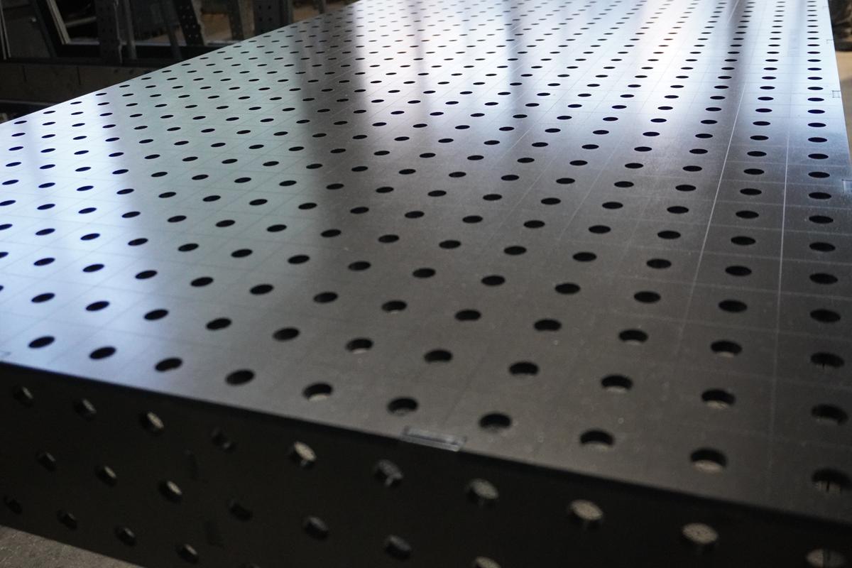 3D Schweißtisch PREMIUM D16 | 2000x1000x150x8mm – Maximale Präzision &amp; Stabilität für Profis

🔧 Der perfekte Schweißtisch für höchste Ansprüche – Stabilität, Flexibilität und Präzision auf Profi-Niveau!