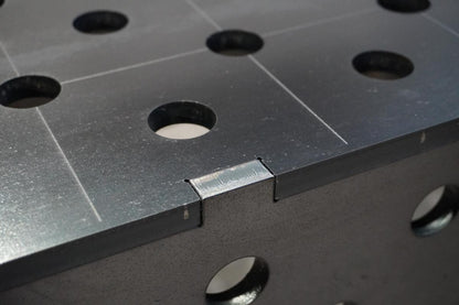 3D Schweißtisch PREMIUM D28 | 1500×1000×200×12 mm&nbsp;

Robuste Profi-Arbeitsfläche für maximale Präzision im D28-Lochsystem.