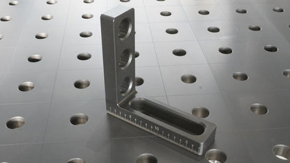 spannwinkel-d28-175x50x175-1x-rundloch-1x-langloch