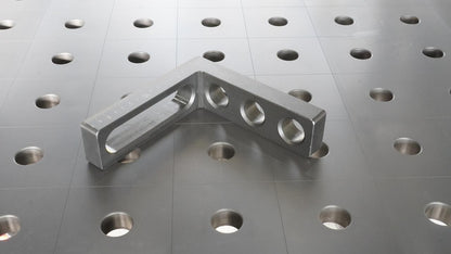 spannwinkel-d28-175x50x175-1x-rundloch-1x-langloch