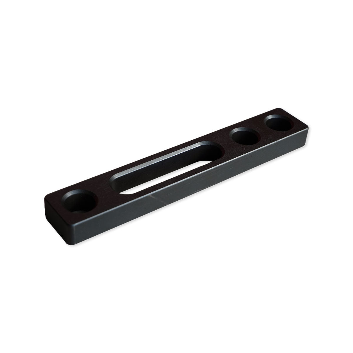 universal-anschlage-d28-300x50x75x25mm-1xlangloch-3xrundloch-1